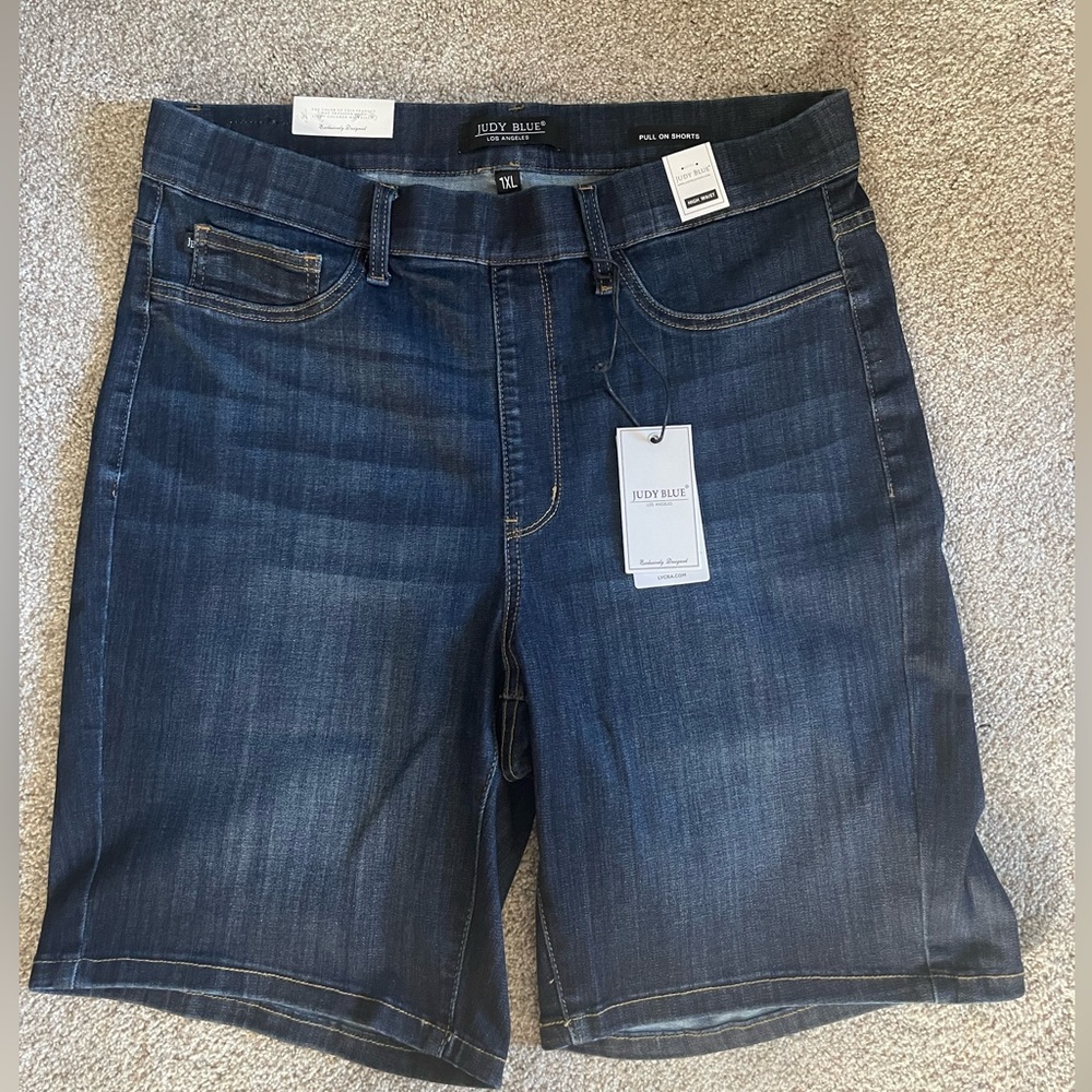 NWT Judy Blue Pull-on Shorts